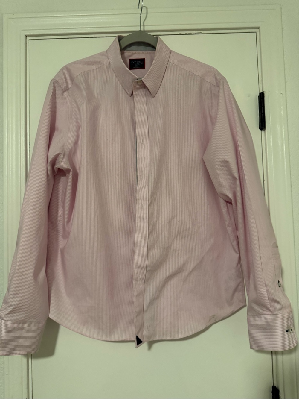 UNTUCKit Men's Pale Pink Button-Down Dress Shirt